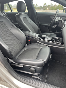 Mercedes-Benz CLA200 Shooting Brake (7 foto / 9)