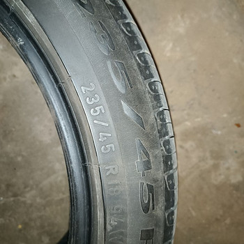 Pirelli suverehvid r18