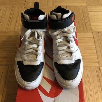 Кроссовки NIKE