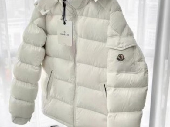 Moncler maya