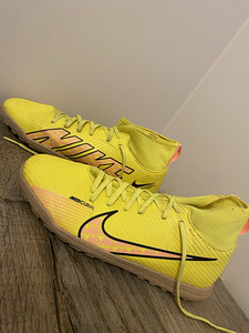 Nike Mercurial Superfly 10 Club TF (4 foto / 4)