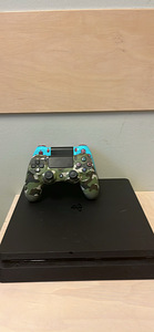 Playstation 4 (1 фото из 2)