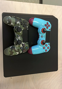 Playstation 4 (2 фото из 2)