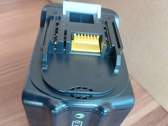 Makita 9Ah aku analoog - Makita 9Ah aku analoog
