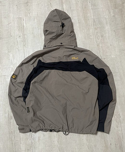 Куртка Jack Wolfskin (3 фото из 5)