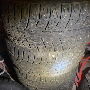 Бу зимняя резина 255/50 r 19 (2 фото из 2)