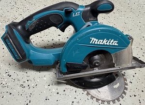 Akumetallisaag Makita DCS550 (1 foto / 4)