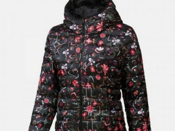 Adidas Moscow slim print эксклюзивная куртка 38 размер. Как новая!