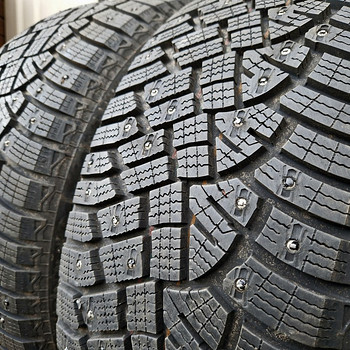 R17 Continental Ice Contact 2 225/55/17 - UUS - 2tk - 9mm