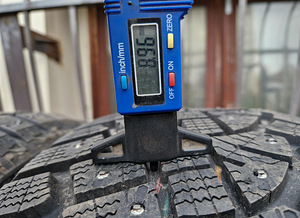 R17 Continental Ice Contact 2 225/55/17 - UUS - 2tk - 9mm (3 foto / 3)
