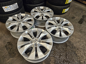 Honda Оригинальные диски R 17 (1 фото из 4)