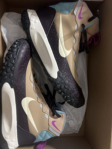 Nike (2 foto / 3)