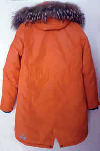 Talveparka M suurus, naturaalsest karvast äärega (2 foto / 5)