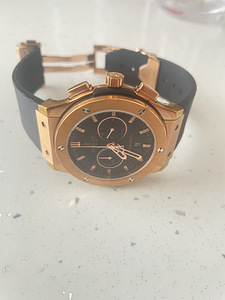 Часы Hublot (1 фото из 7)