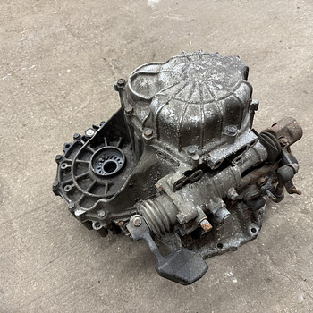 Toyota Auris 2007 - 2009 rikkega 5 käiguline manuaal