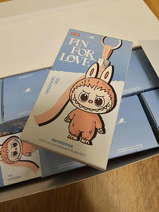 ORIGINAAL Pin For Love Labubu (2 фото из 2)