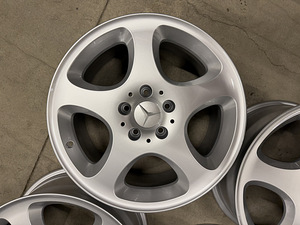 17" оригинальные диски Mercedes-Benz Sador 5x112 (2 фото из 8)