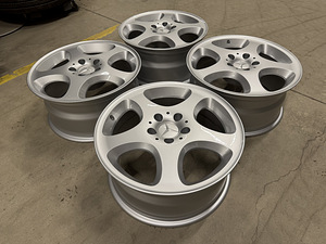 17" оригинальные диски Mercedes-Benz Sador 5x112 (8 фото из 8)