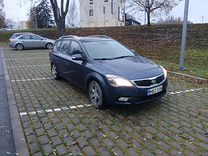 Kia Ceed дизель (2 фото из 15)