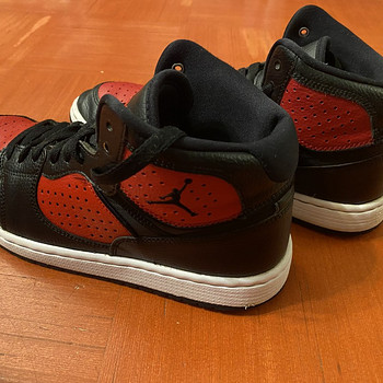 Nike Jordan Access Черный/Красный-Белый Размер: 41