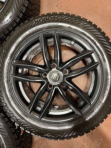 16" GH Edition диски 5x112 + шипованные шины 205/55/16 (2 фото из 10)