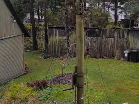 Teleskoopmast pöörlev el-mootoriga