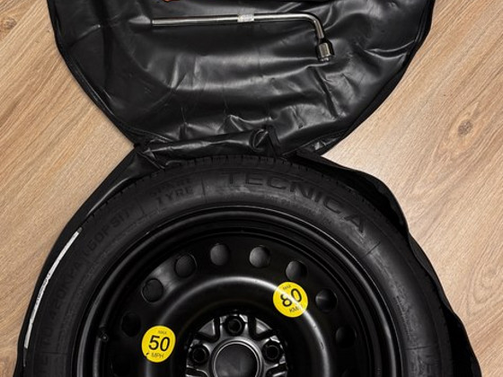 Комплект запасного колеса- Spare wheel kit- Honda Civic varu