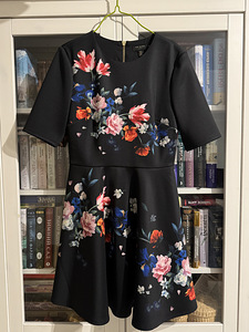 Ted Baker kleit M suurus (1 foto / 3)