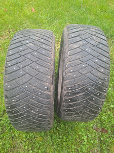 Goodyear Ultra Grip 235/55R17 (1 фото из 5)