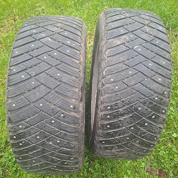 Goodyear Ultra Grip 235/55R17