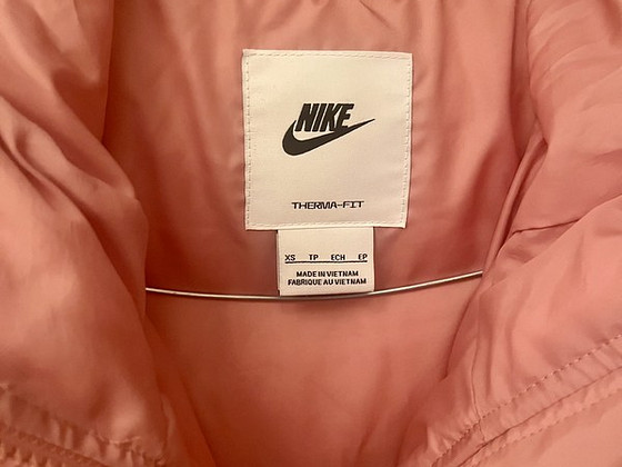Женская новая Nike куртка