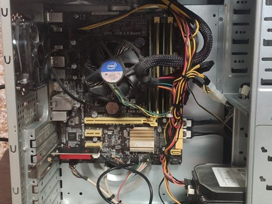Компьютер /i3-4330 3.5GHz /10GB DDR3/SSD 500GB/WI-FI,BT