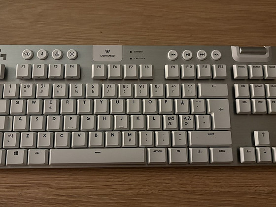 Logitech G915 TKL Lightspeed Wirless (Tactile)