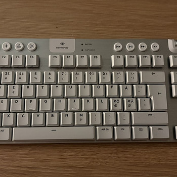 Logitech G915 TKL Lightspeed Wireless (Тактильная)