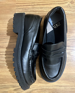 Туфли Zara 32 (1 фото из 4)