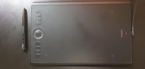 Wacom Intuos Pro M - PTH-660 (1 foto / 8)