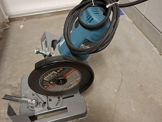 Стационарная угловая шлифовальная машина Makita