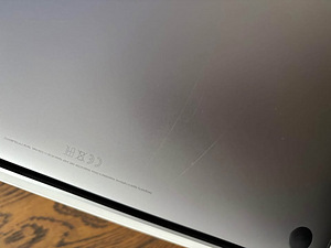 Macbook Pro 2017 (7 фото из 7)