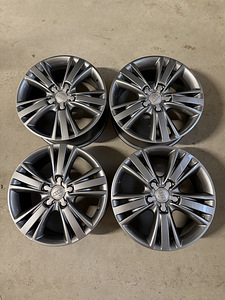 19" Audi Q7 originaalveljed 5x130 (sobib ka Touareg Cayenne) (1 foto / 8)