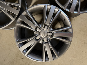 19" Audi Q7 originaalveljed 5x130 (sobib ka Touareg Cayenne) (4 foto / 8)