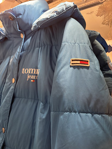 Пуховик Tommy Jeans (4 фото из 5)