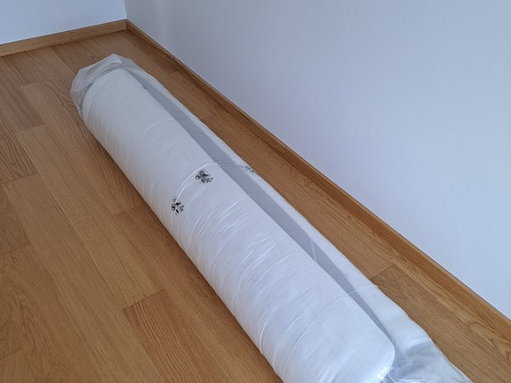 Новый матрас в упаковке
