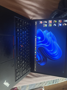 Ноутбук Lenovo T490s (2 фото из 3)