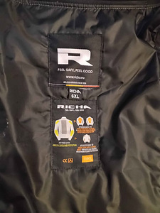 МОТОКУРТКА RICHA (XL-XXL) (3 фото из 4)