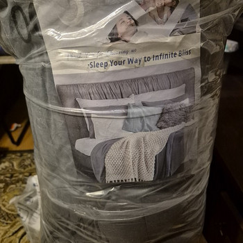 Müüa madratsikate.