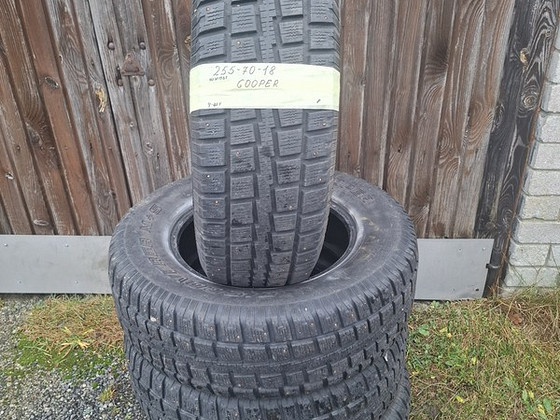 255-70-18 naastud.4tk.8mm.Cooper.