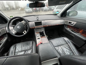 JAGUAR XF 3,0 DIISEL, VARUOSAD (10 foto / 10)