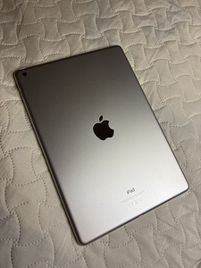 iPad 10.2 (2021) 64 ГБ (2 фото из 3)