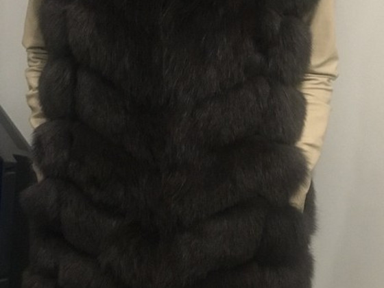 Jäärebase vest