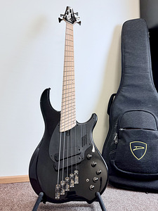 Dingwall NG2-5 “Nolly” Signature Bass + Extras (2 foto / 10)